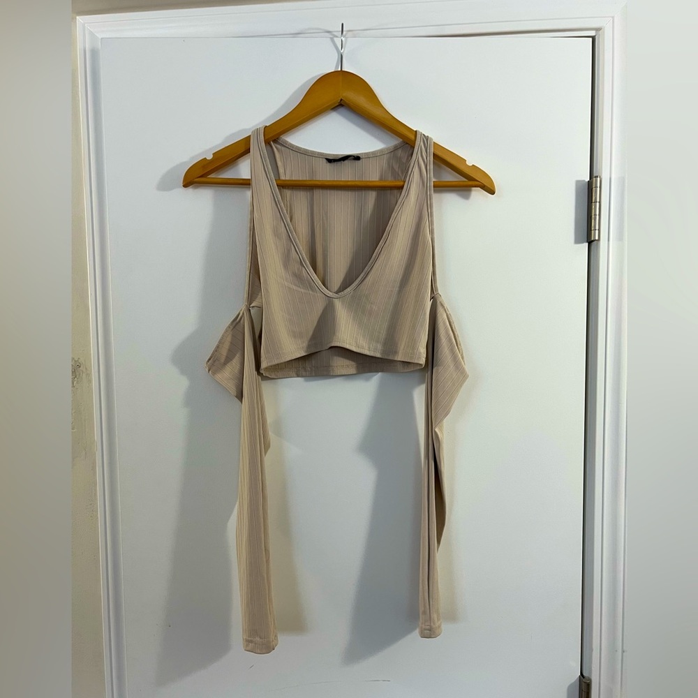 Cold shoulder crop top